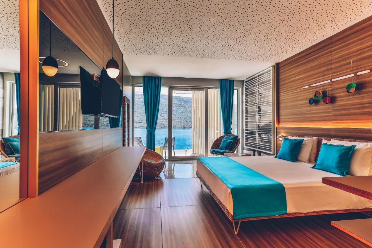 Carine Hotel Kumbor Superior Herceg Novi Kültér fotó