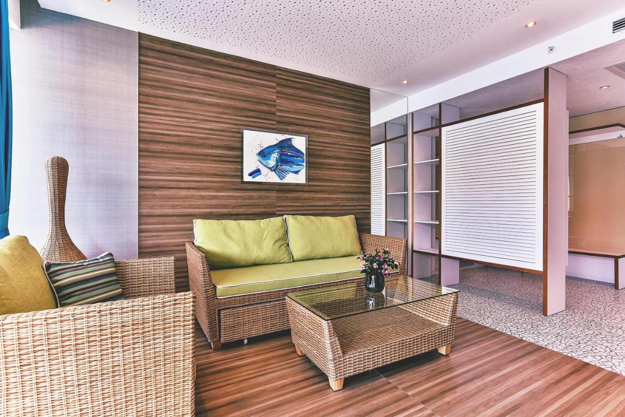 Carine Hotel Kumbor Superior Herceg Novi Kültér fotó