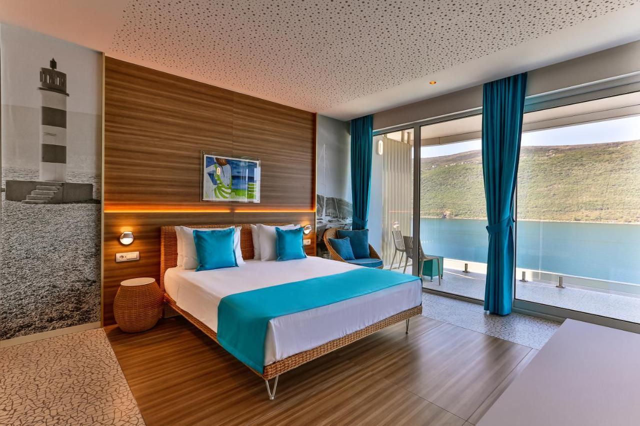 Carine Hotel Kumbor Superior Herceg Novi Kültér fotó