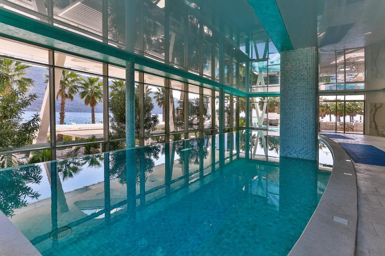 Carine Hotel Kumbor Superior Herceg Novi Kültér fotó