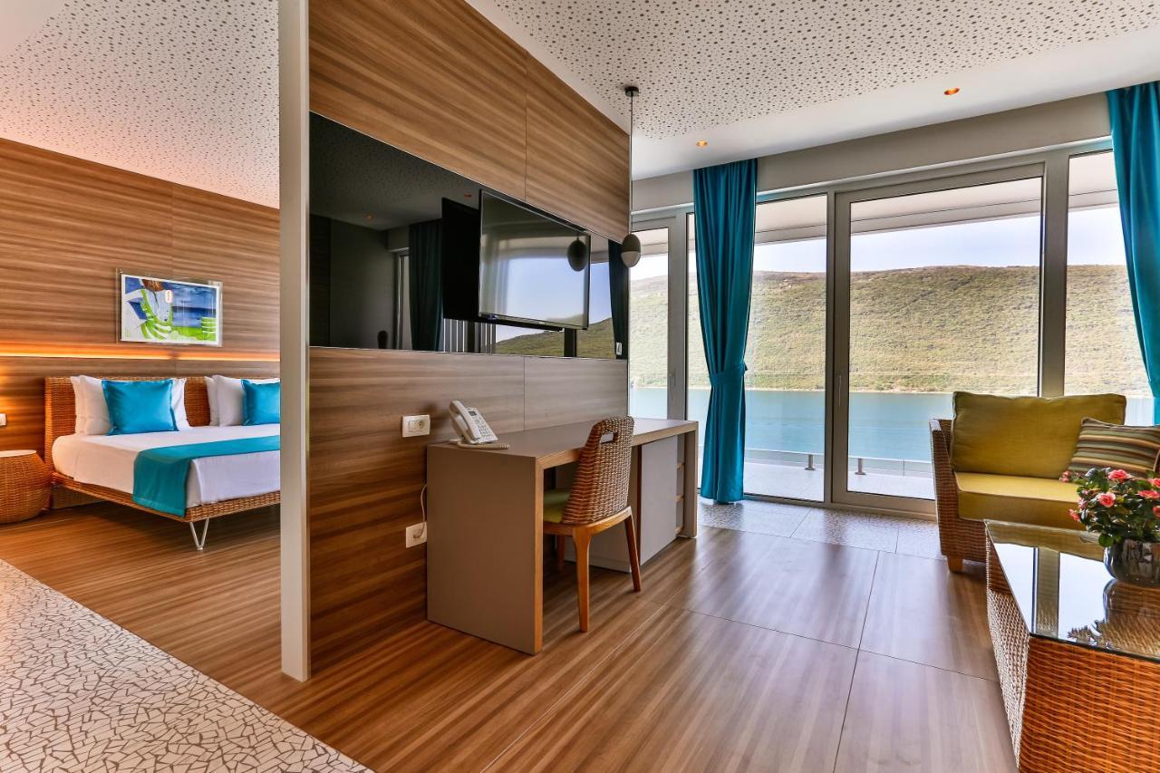 Carine Hotel Kumbor Superior Herceg Novi Kültér fotó